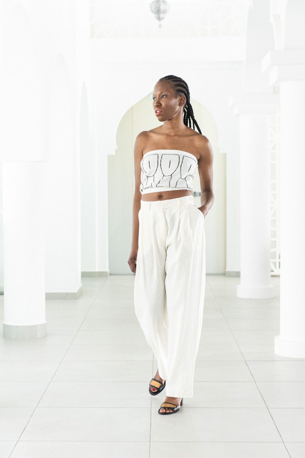 Strapless Figures White