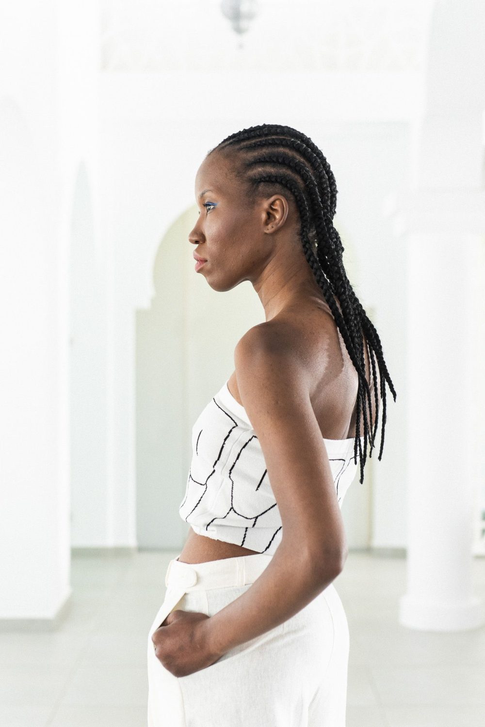 Strapless Figures White