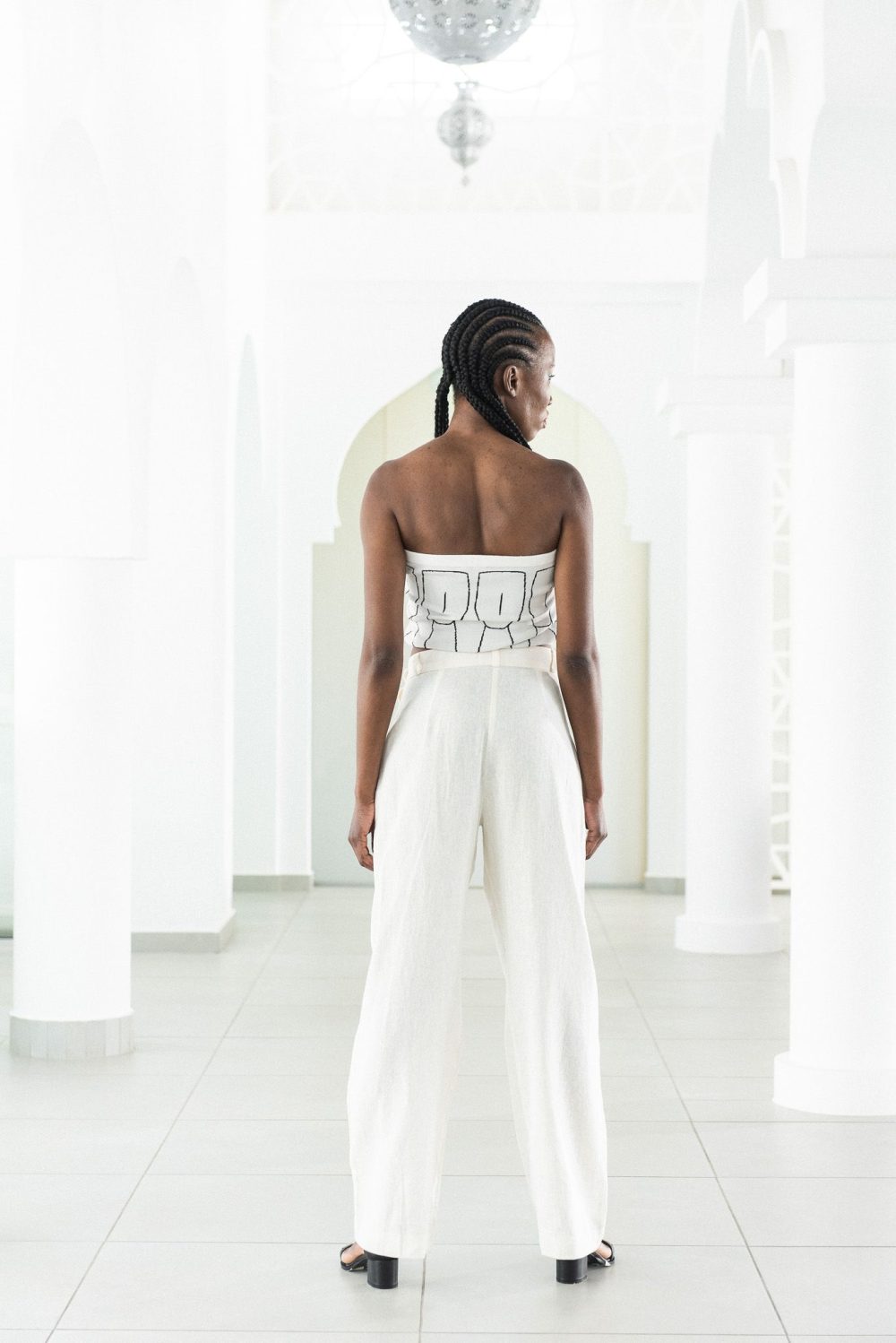 Strapless Figures White