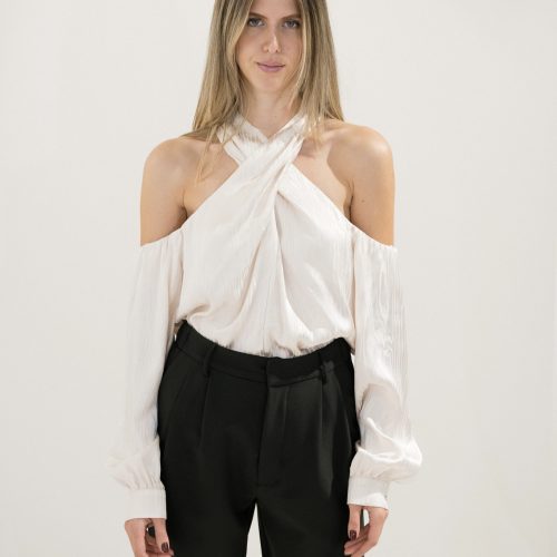 Creme Top With Cut Out