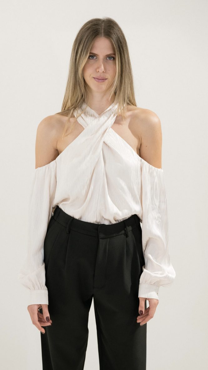 Creme Top With Cut Out