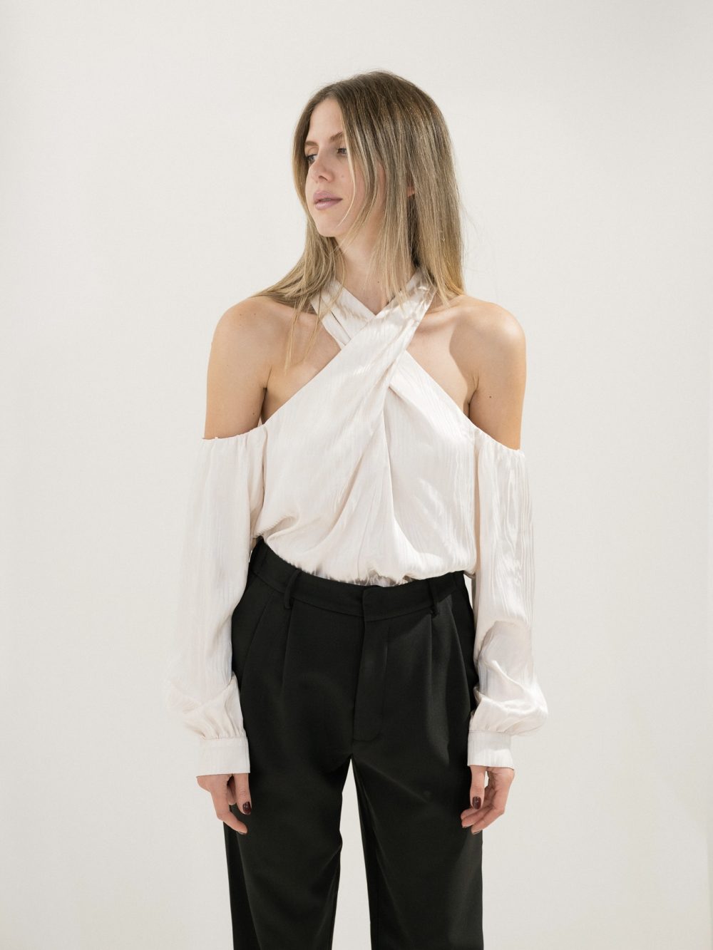 Creme Top With Cut Out