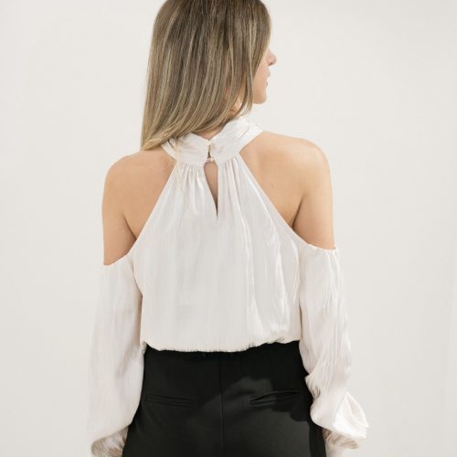 Creme Top With Cut Out