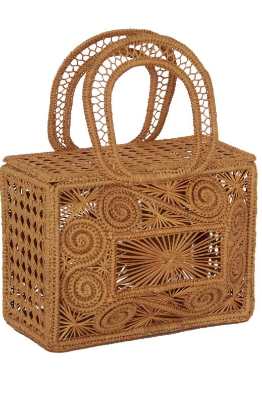 C0BFDB9E-B895-4FB9-AADB-DA3A1EA0E6B3 Cofre Camel