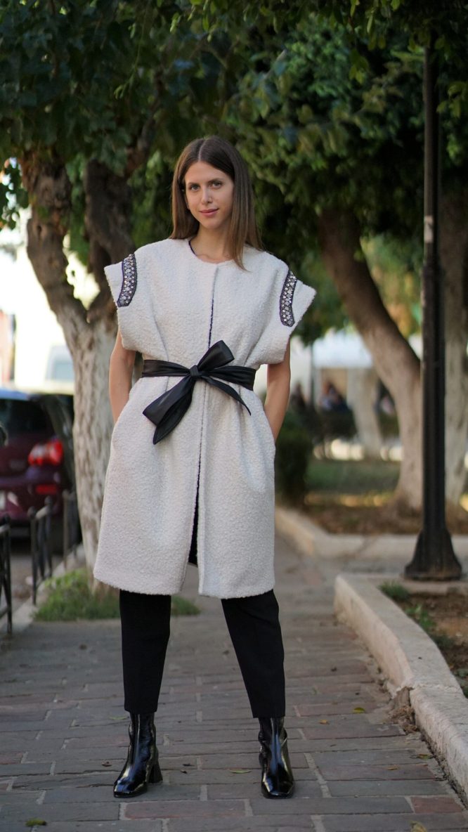 Sleeveless Vanilla Coat
