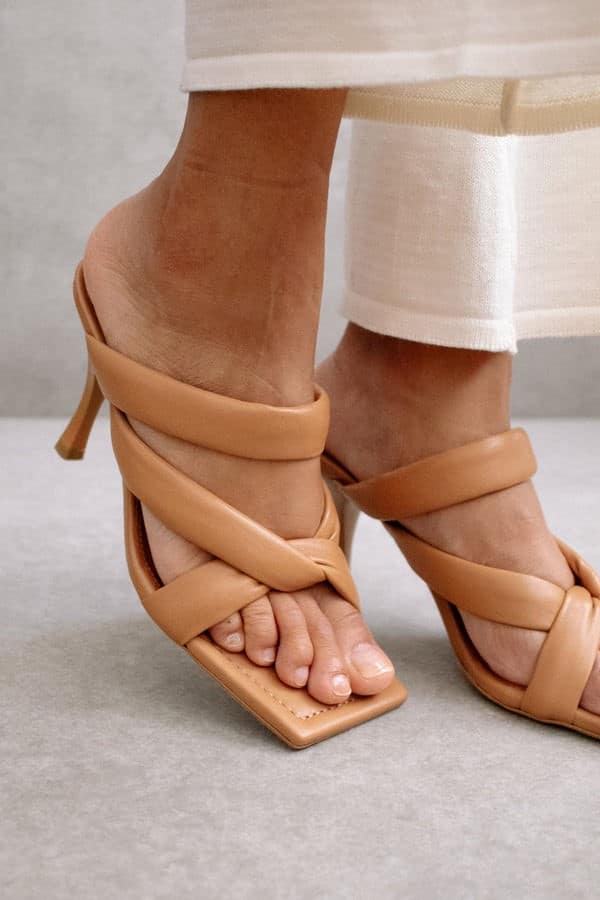 amaretto-camel-sandals-alohas-448949_720x Amaretto Camel