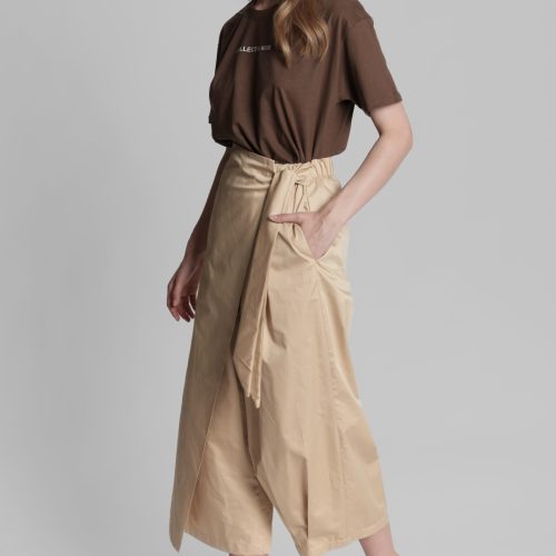 I am Bold Crop Tee Black