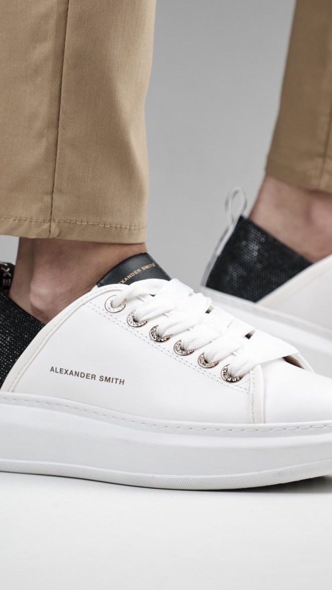 Wembley Woman - White Black