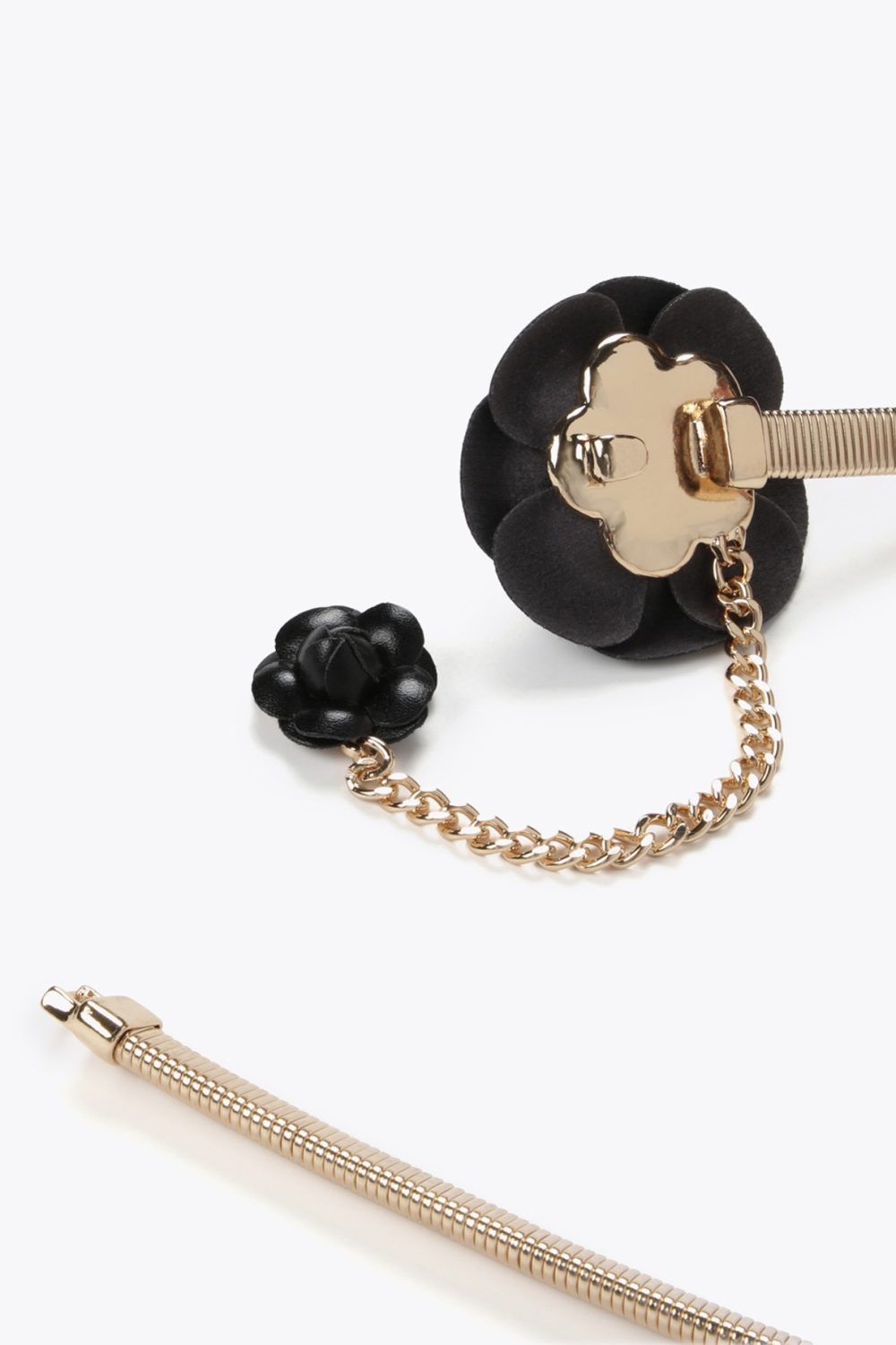 Stretch Metal Belt with Faux Leather Black Flowers