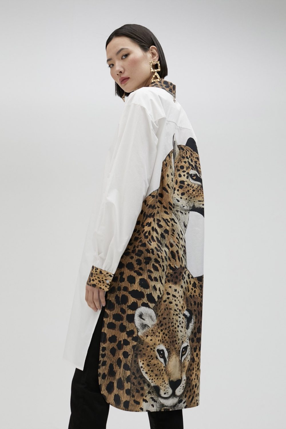 Long Shirt With Tiger Print On The Back