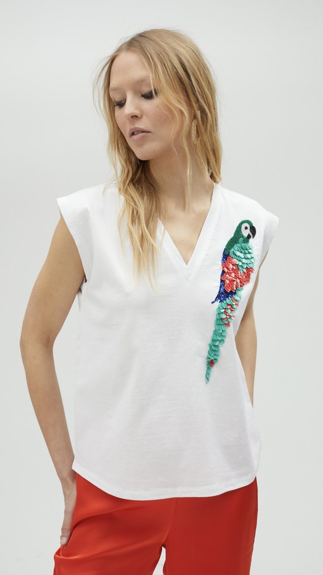 T-Shirt With Multicoloured Parrot Detail