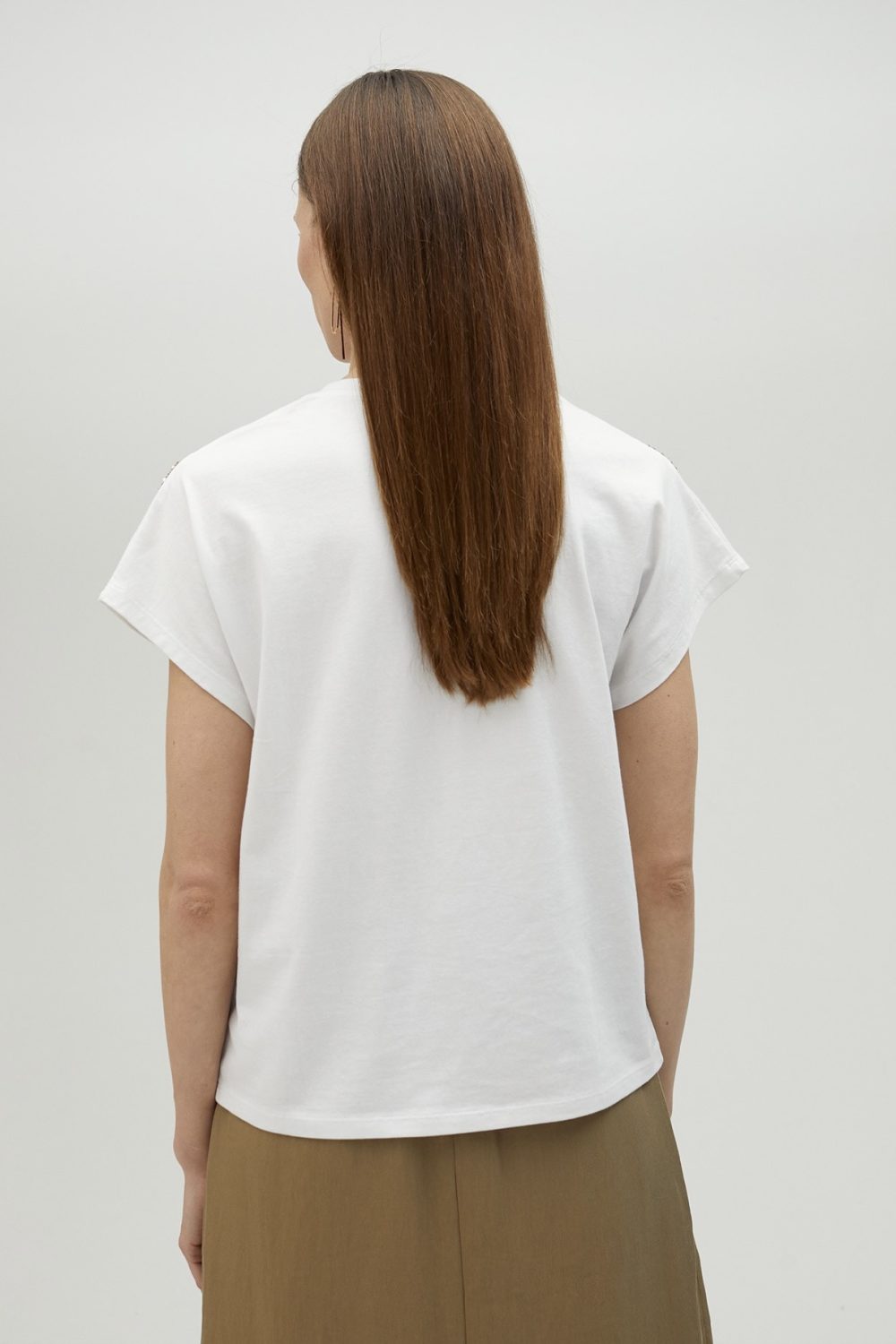 T-Shirt With Multicoloured Parrot Detail