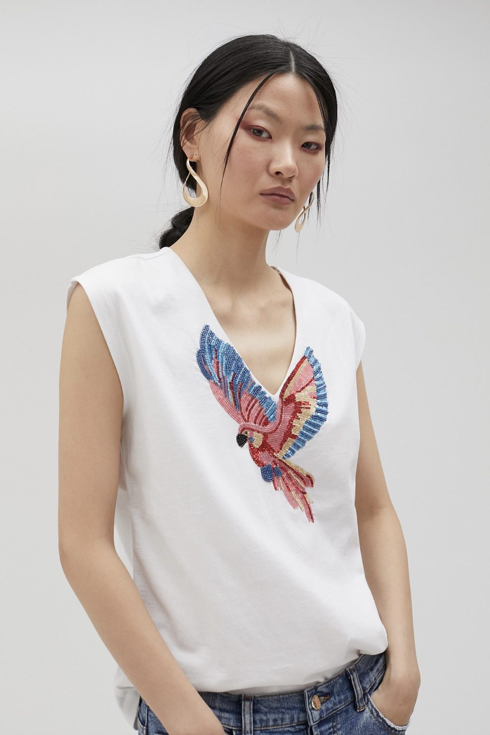 T-shirt with Rhinestone Bird
