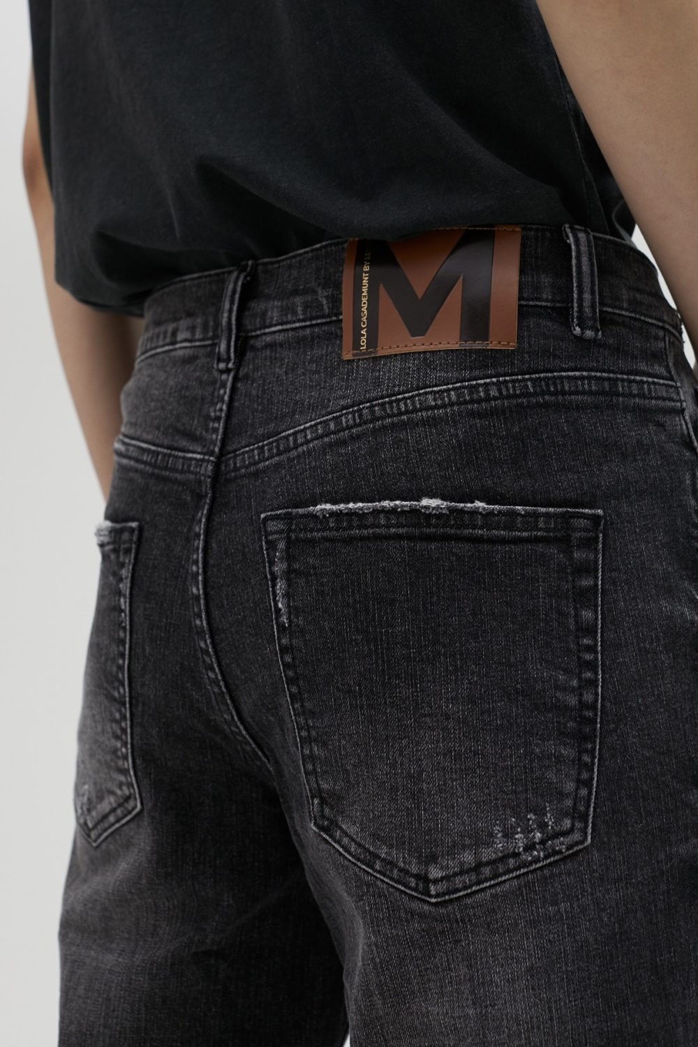 5-Pocket Black Jeans