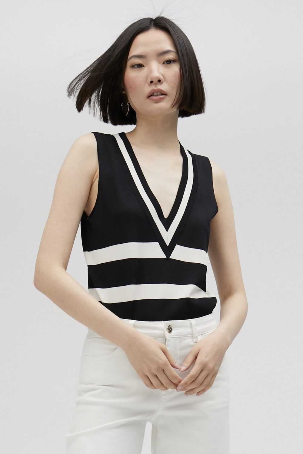 Black & White knit top