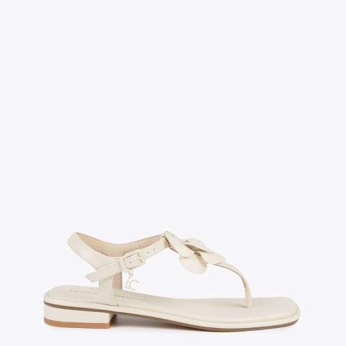 Ecru Sandals with Toe Dividers and Flower Detail