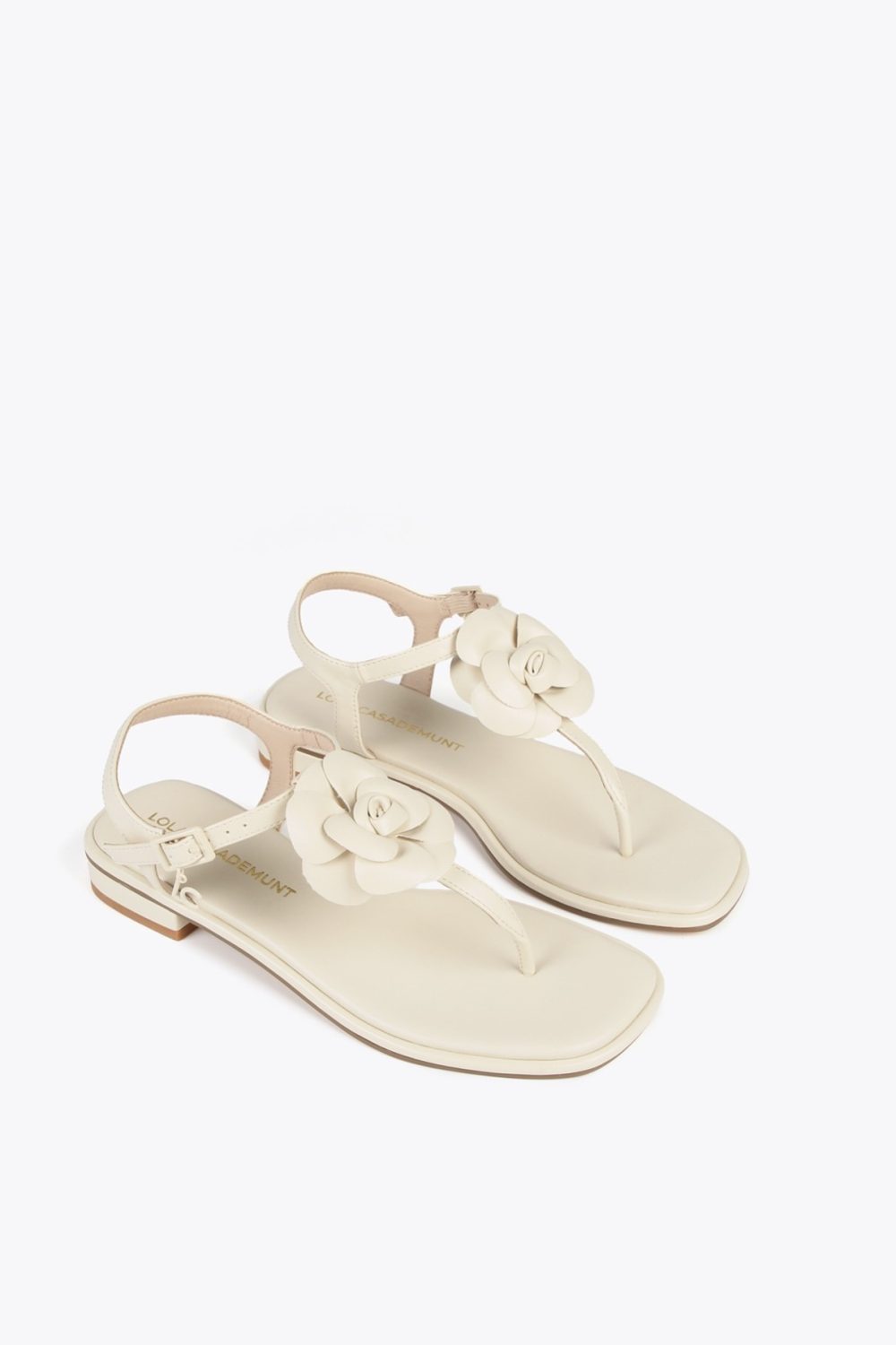 Ecru Sandals with Toe Dividers and Flower Detail