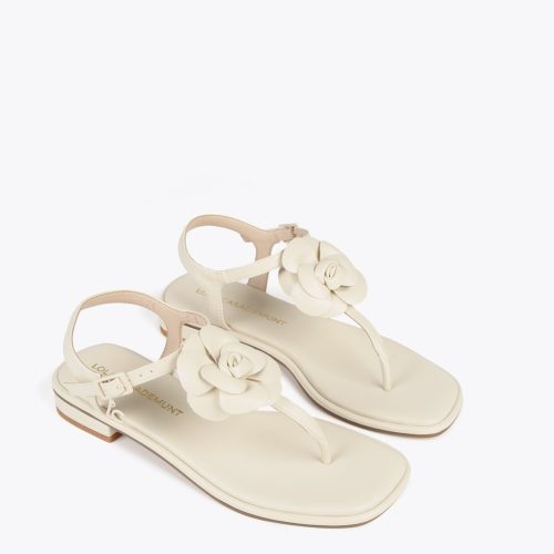Ecru Sandals with Toe Dividers and Flower Detail