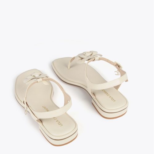 Ecru Sandals with Toe Dividers and Flower Detail