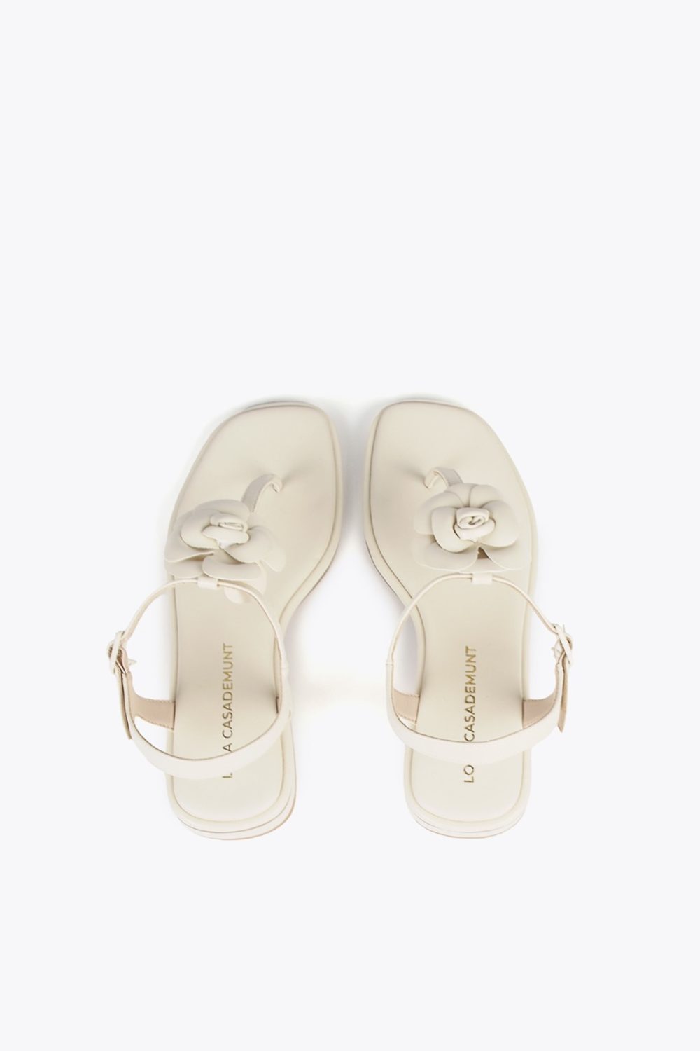 Ecru Sandals with Toe Dividers and Flower Detail