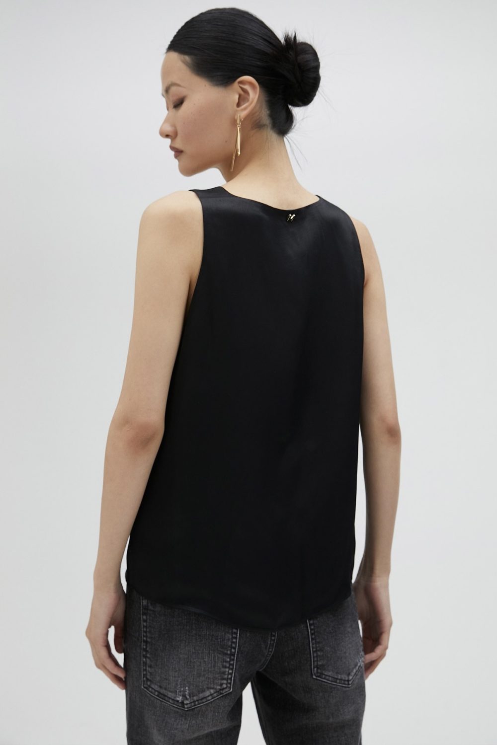 Basic Strappy Top Black