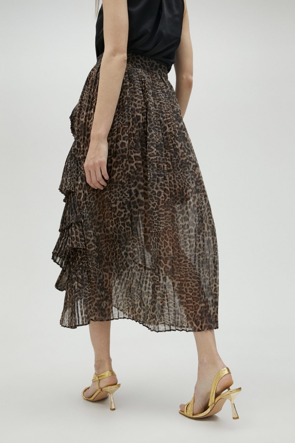 Pleated Animal Print Skirt With Ruffles