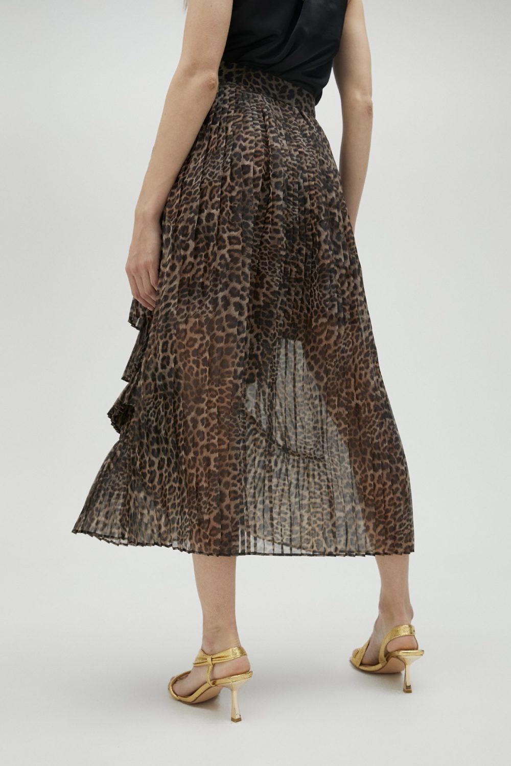 Pleated Animal Print Skirt With Ruffles