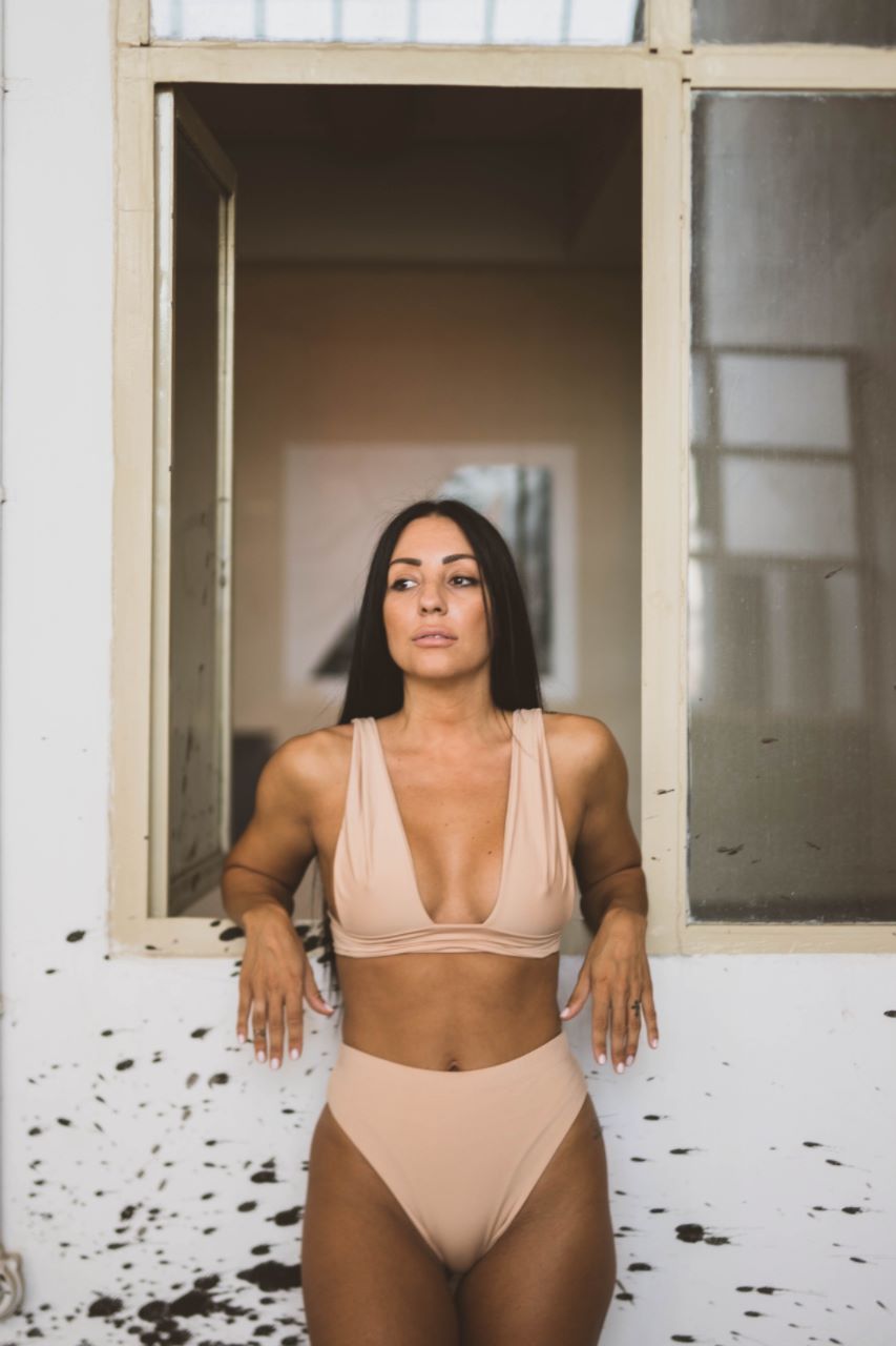 εικόνα_Viber_2021-08-04_11-46-24-727 Nude Deep Band Plunge